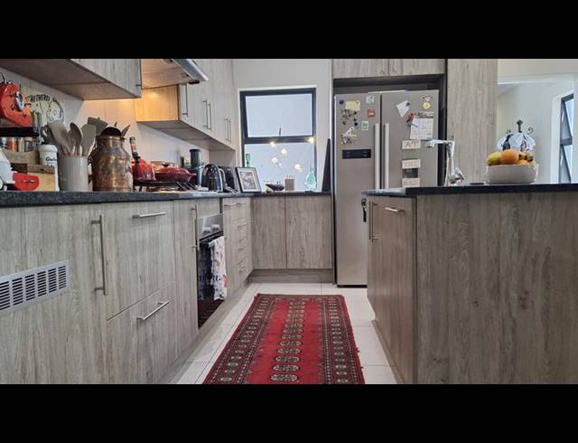 3 BEDROOM PROPERTY TO RENT IN MIDSTREAM RIDGE